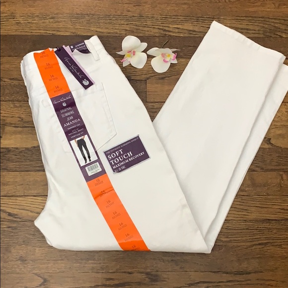 Gloria Vanderbilt White Jeans - Picture 7 of 7